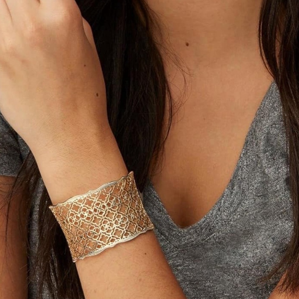 Kendra Scott Candice Cuff Bracelet in Gold